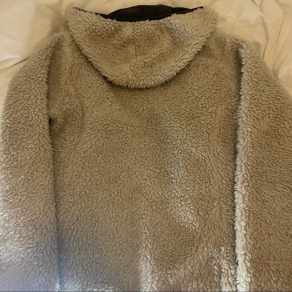 PATAGONIA SHEARLING ZIP UP - Picture 4 of 4